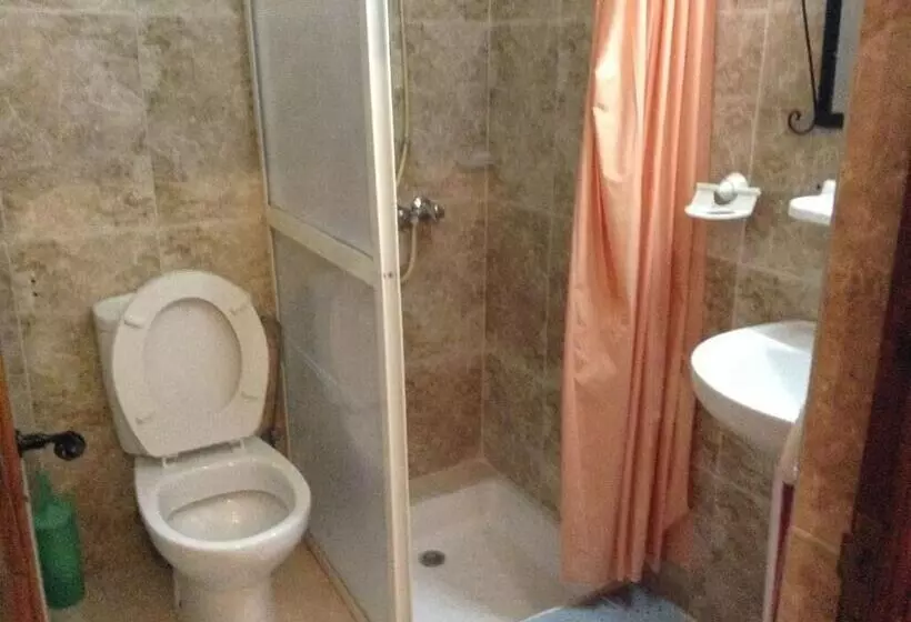 هتل Hôtel Faouzi