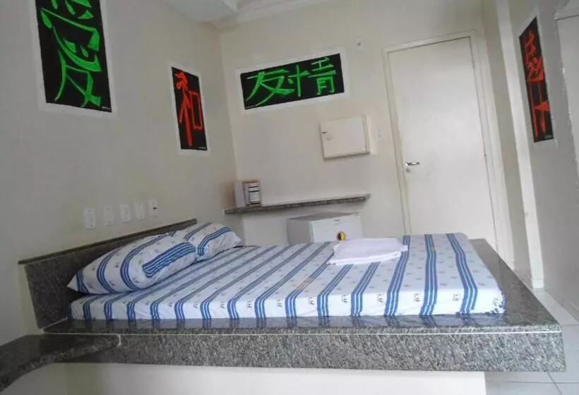 ホテル Piramide   Dois De Julho