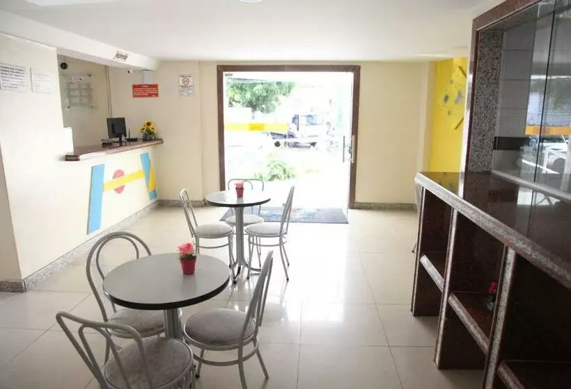 ホテル Piramide   Dois De Julho