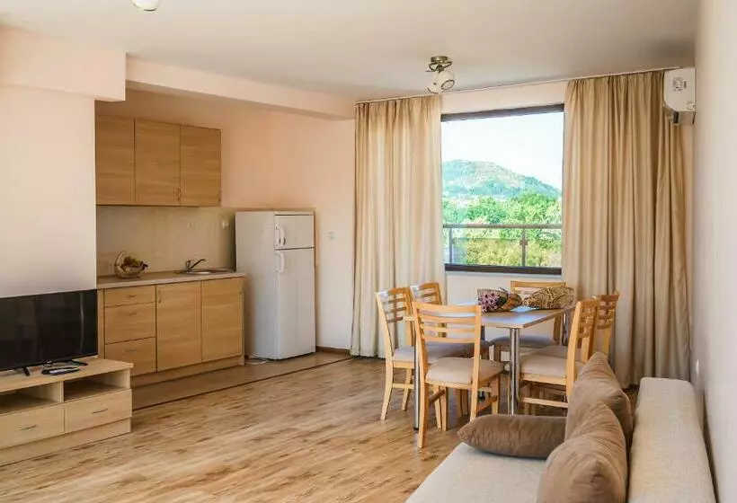 Moreto Seaside Apart