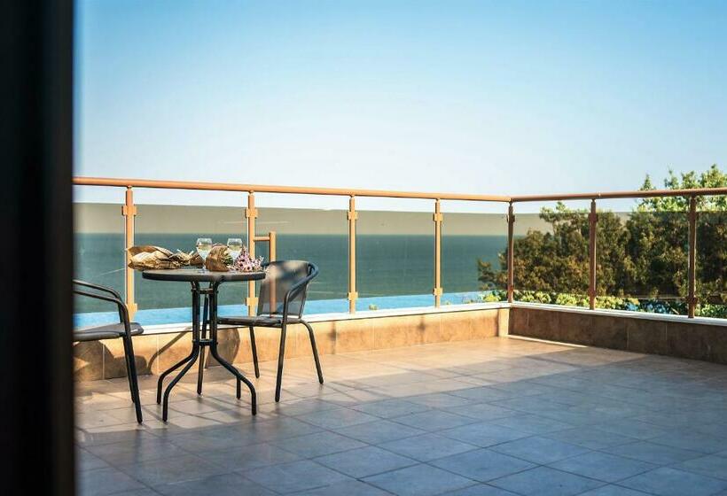 Moreto Seaside Apart