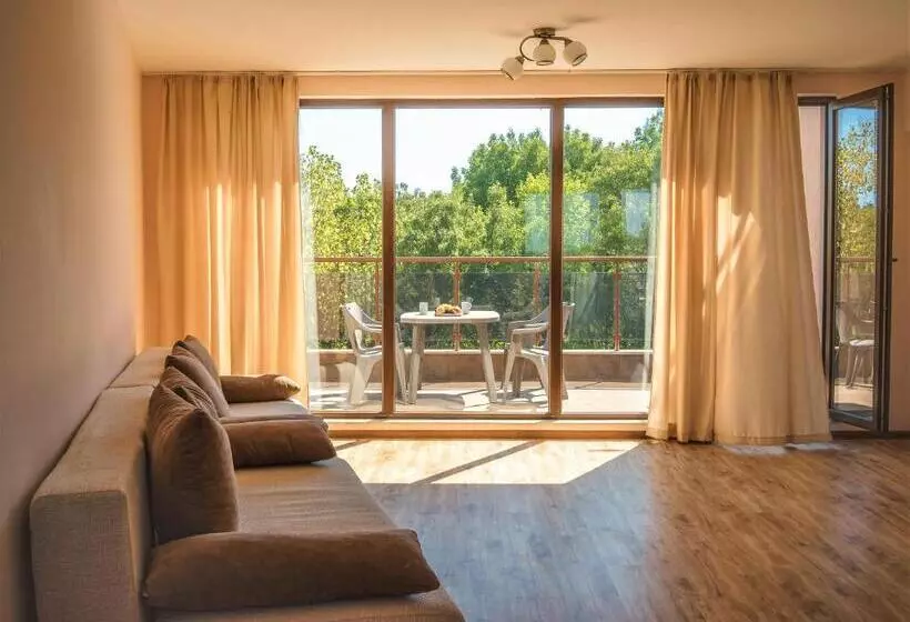 Moreto Seaside Apart