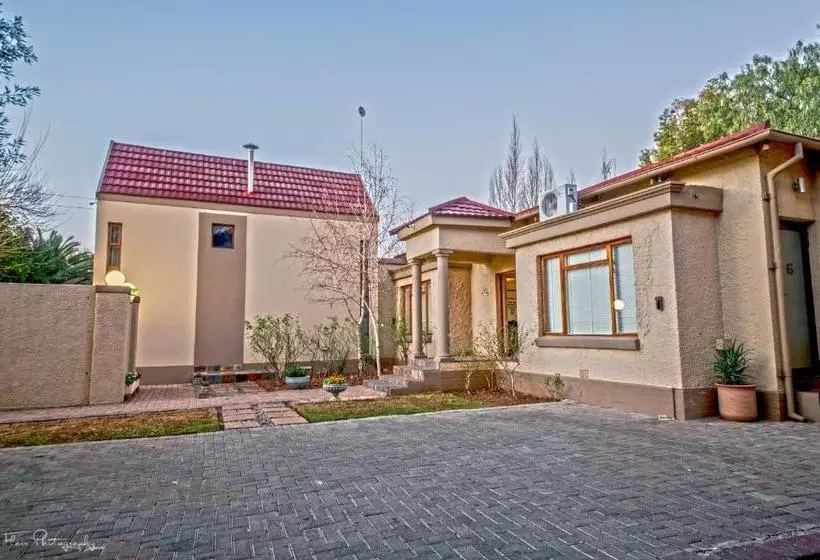 Majatalo Crisp Guest Rooms