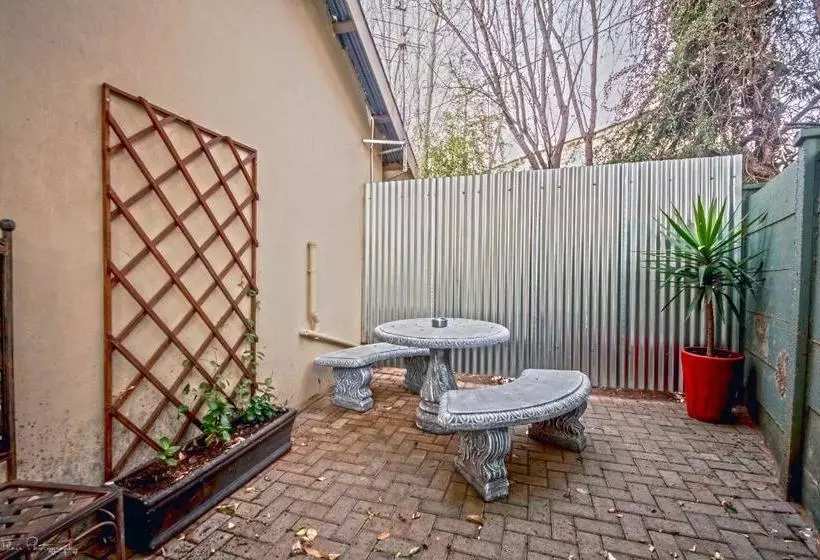 Majatalo Crisp Guest Rooms