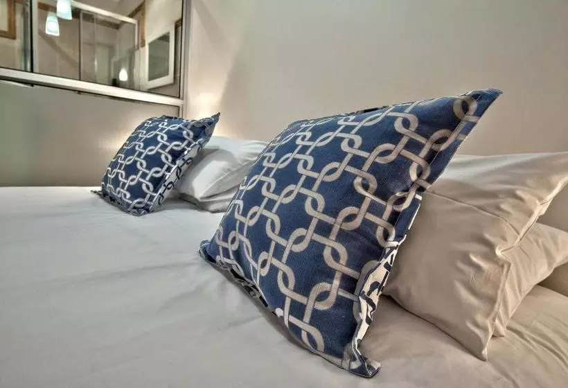 Majatalo Crisp Guest Rooms