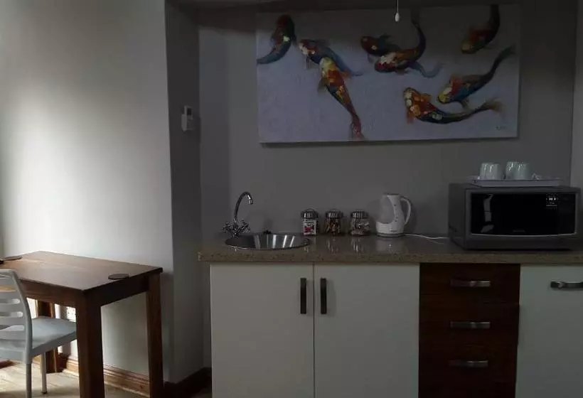 Majatalo Crisp Guest Rooms