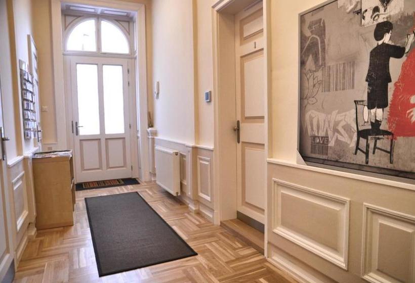 بنسيون Feodorm Apartments