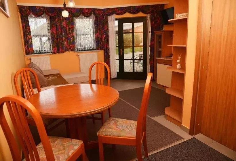 Majatalo Pri štorklji