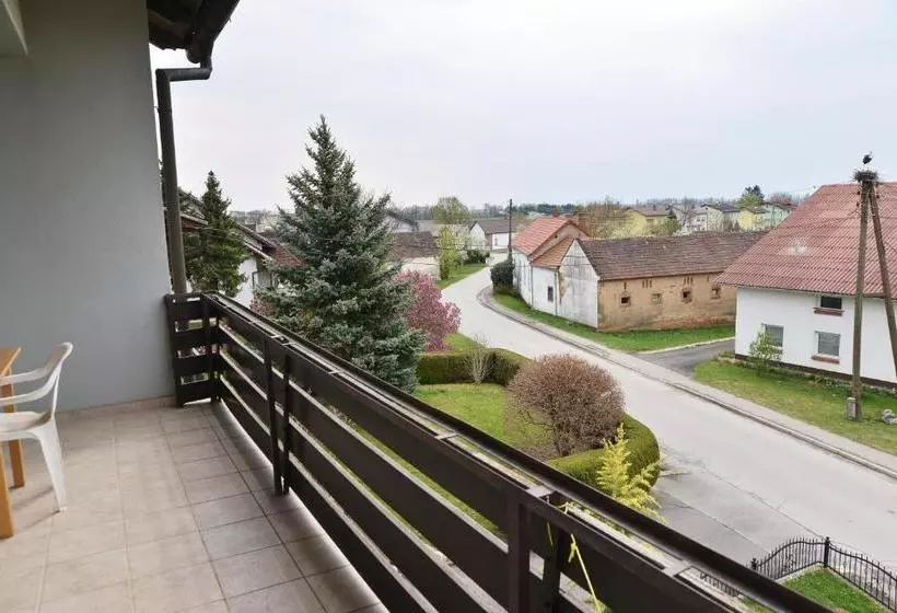 Majatalo Pri štorklji