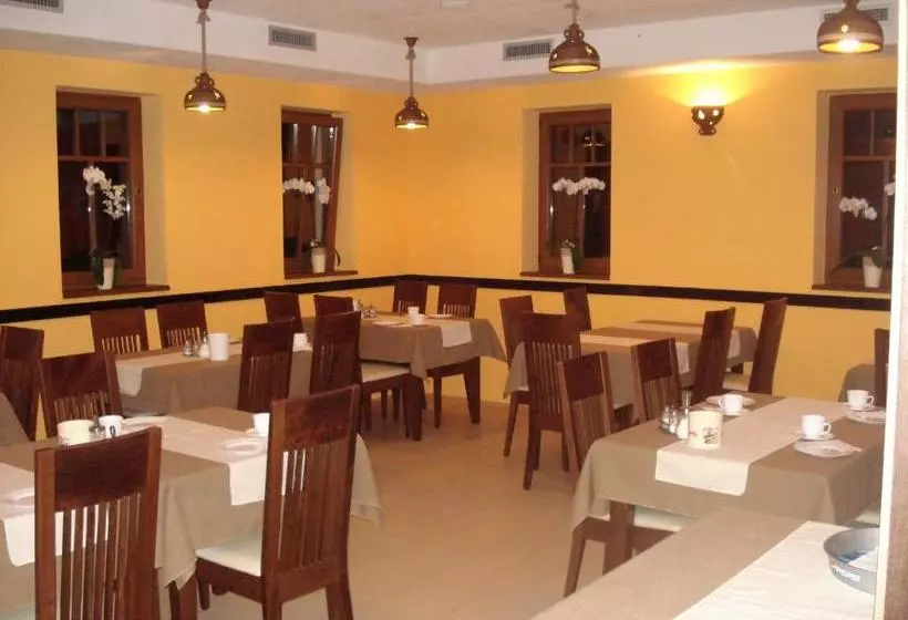 Majatalo Pri štorklji