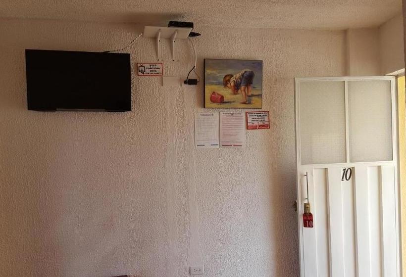 פנסיון Hostal La Joya