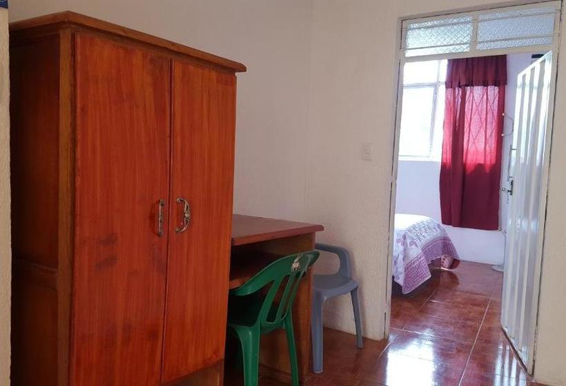 פנסיון Hostal La Joya