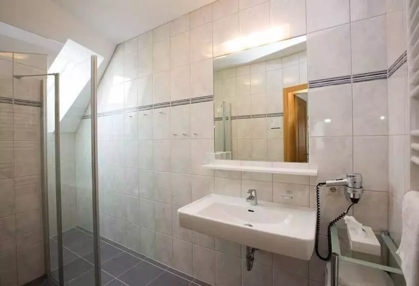 ペンション Winzerhof   Gästehaus Stöger