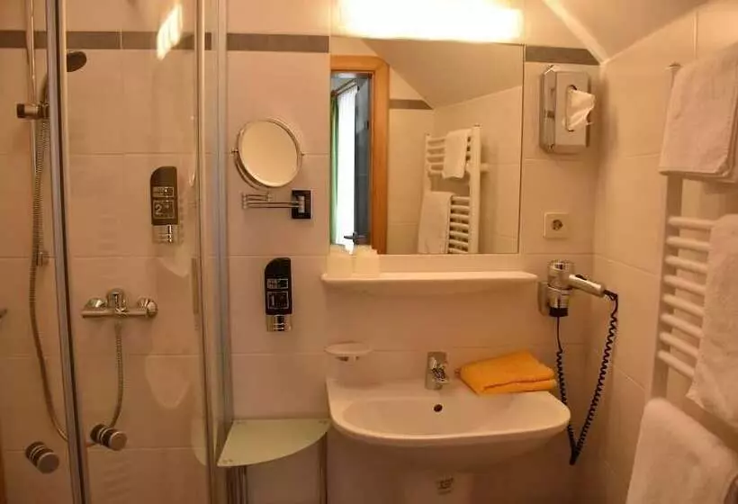 ペンション Winzerhof   Gästehaus Stöger