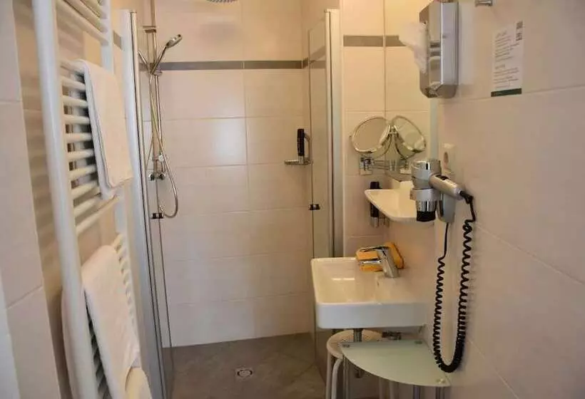 ペンション Winzerhof   Gästehaus Stöger