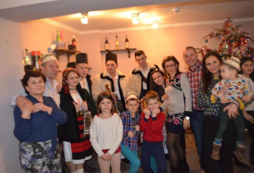 Pensiunea Crinul Alb