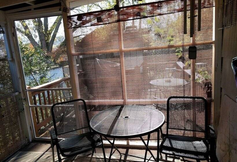 ユースホステル Fairhaven Guesthouse