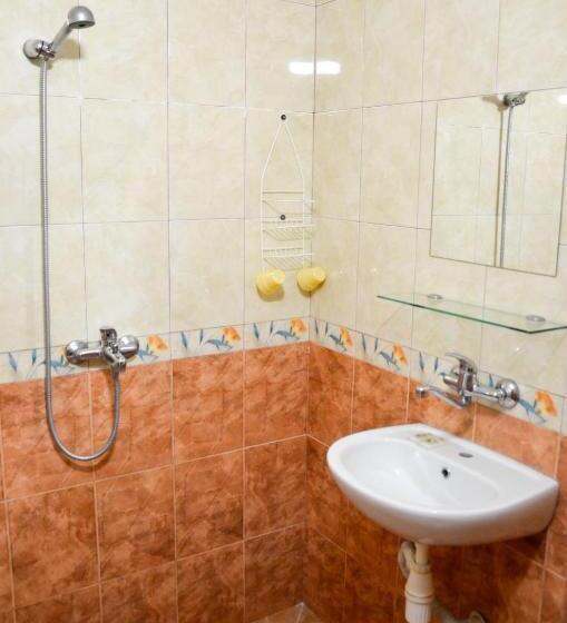 پانسیون Edelvais Guest House