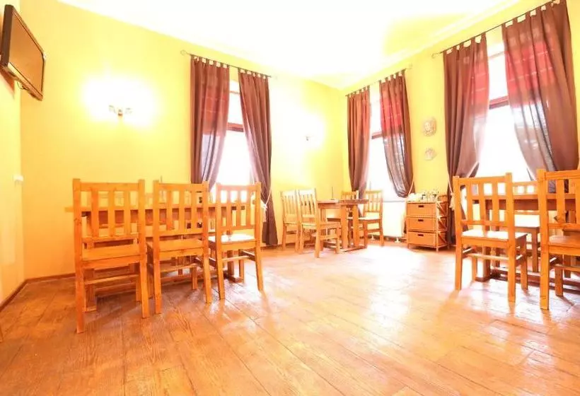 Majatalo La Storia Guest House