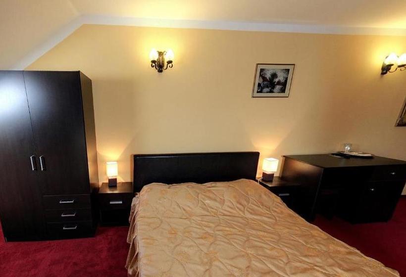 بنسيون La Storia Guest House