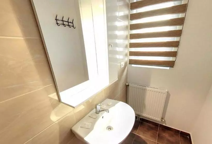 Majatalo La Storia Guest House