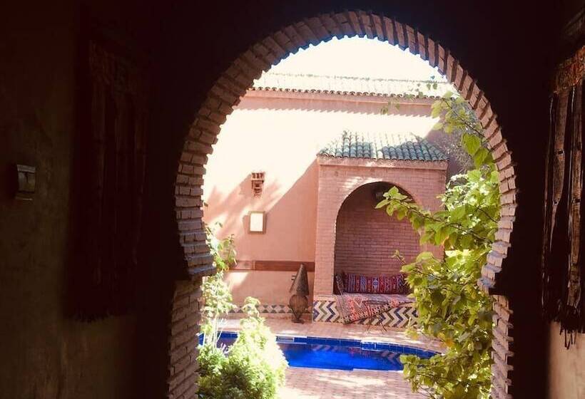 بنسيون Le Sauvage Noble