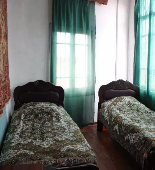 پانسیون Maya Guest House