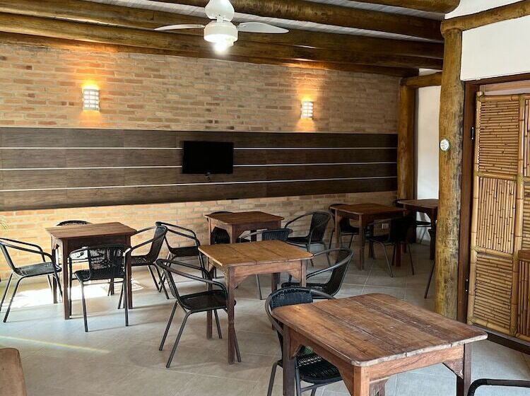 پانسیون Velinn Pousada Iguana Azul