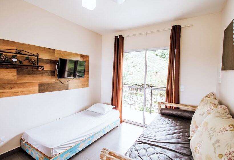 پانسیون Velinn Pousada Iguana Azul