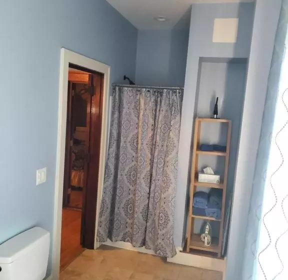 Retkeilymaja Firehouse Inn