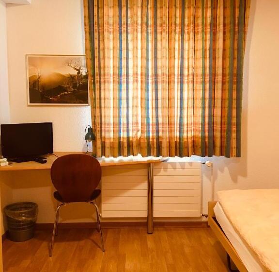 הוסטל Gasthaus Zum Löwen