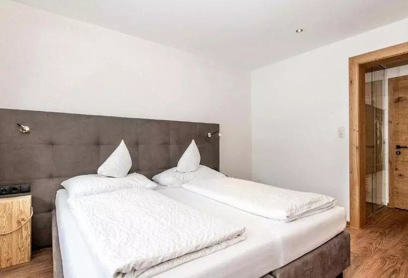 Gasthof Pension Wulfenia