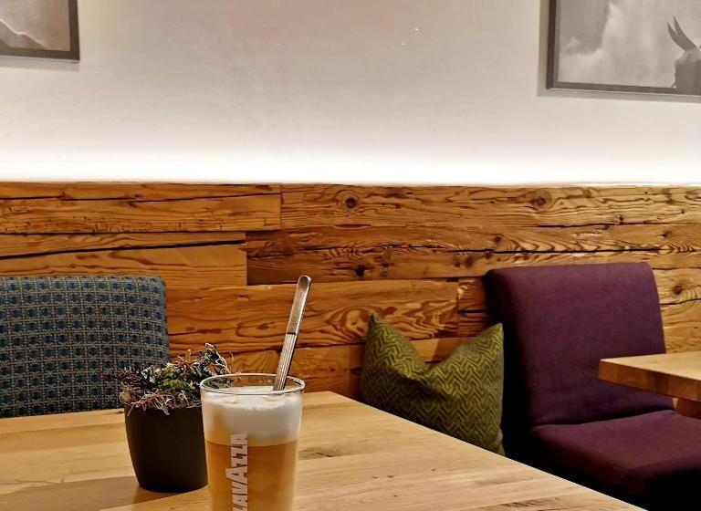 Gasthof Pension Wulfenia