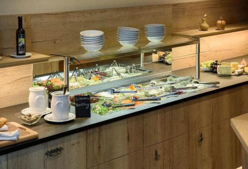 Gasthof Pension Wulfenia