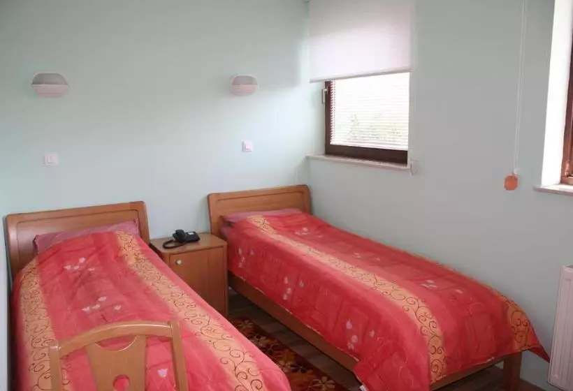 پانسیون Apartment Modrina