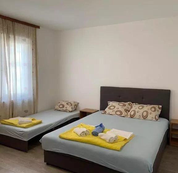 پانسیون Guesthouse Civovic