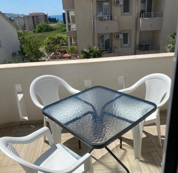 پانسیون Guesthouse Civovic