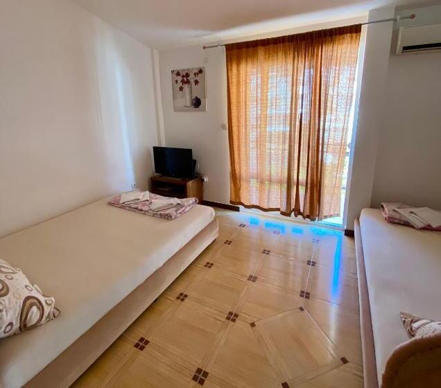 پانسیون Guesthouse Civovic