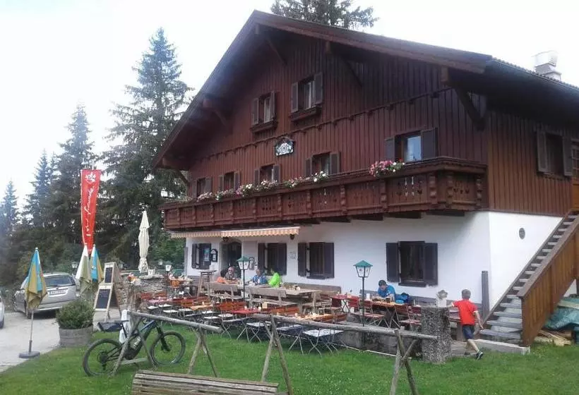 ペンション Hostel Halleiner Hütte