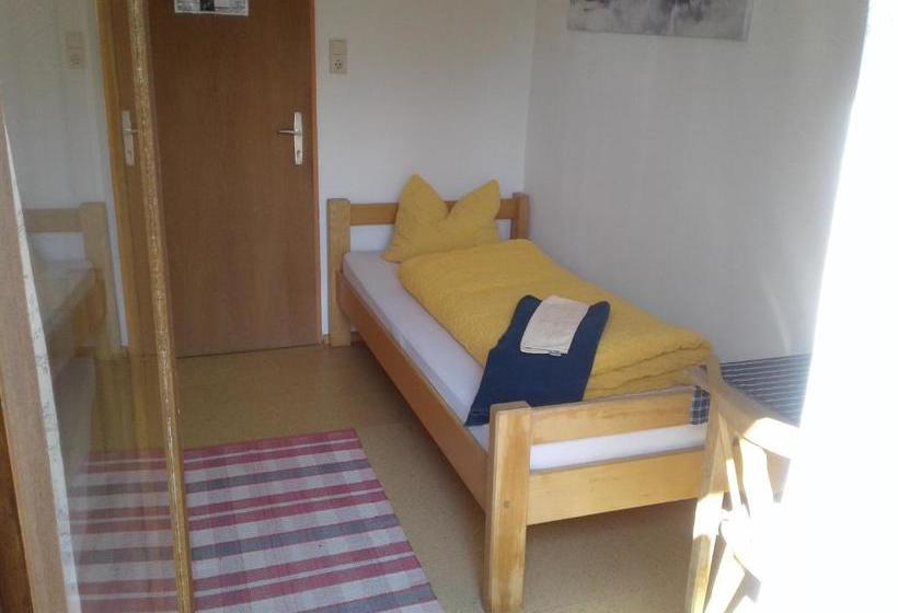 פנסיון Hostel Halleiner Hütte