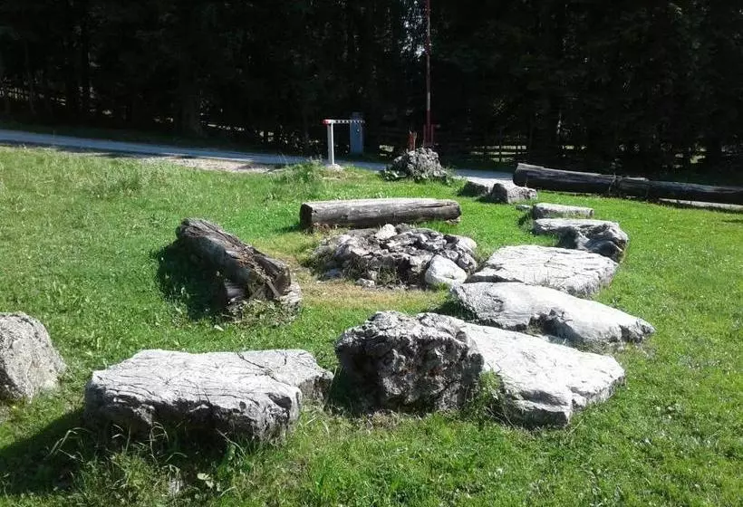 ペンション Hostel Halleiner Hütte
