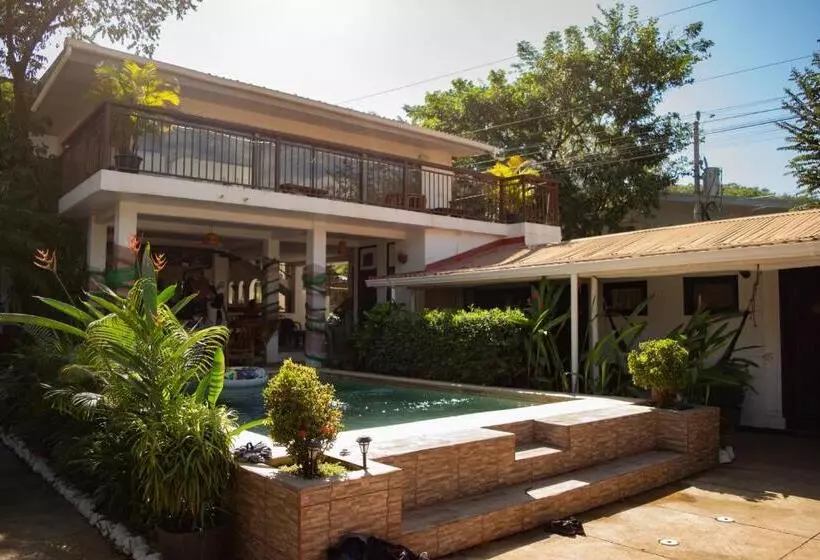 پانسیون Hostel La Botella De Leche   Tamarindo