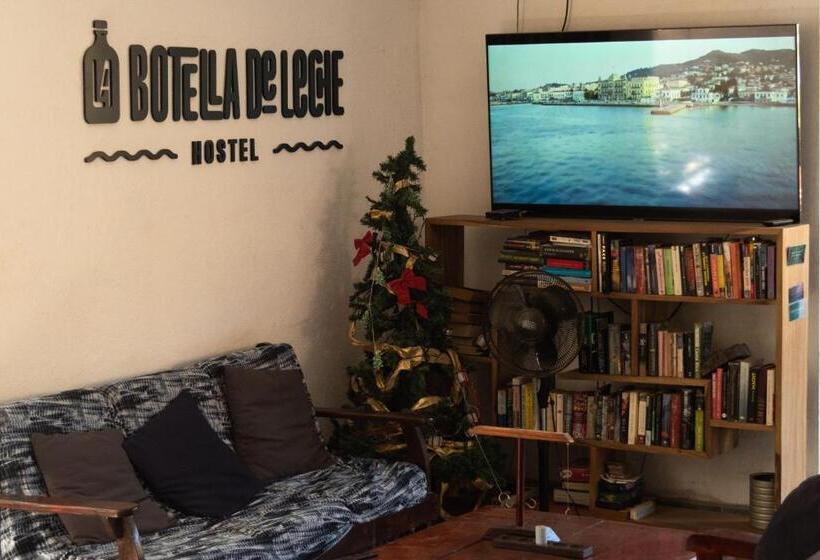 Pension Hostel La Botella De Leche Tamarindo