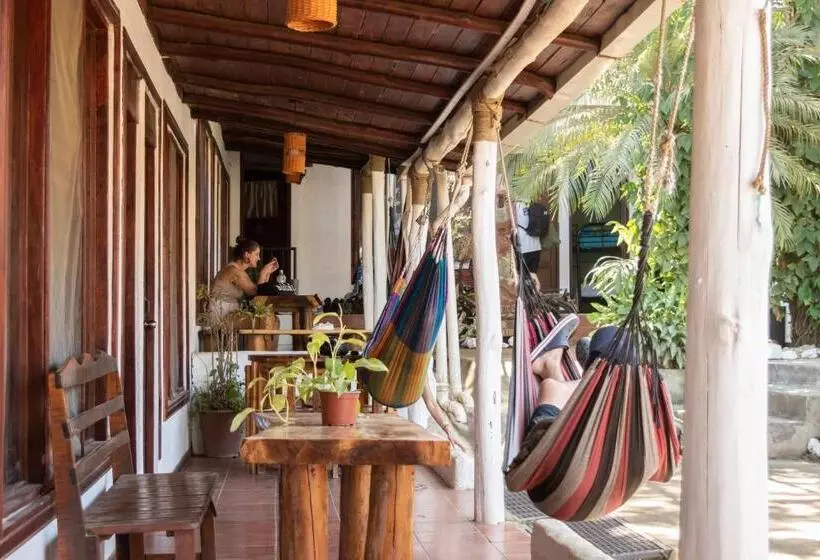 پانسیون Hostel La Botella De Leche   Tamarindo