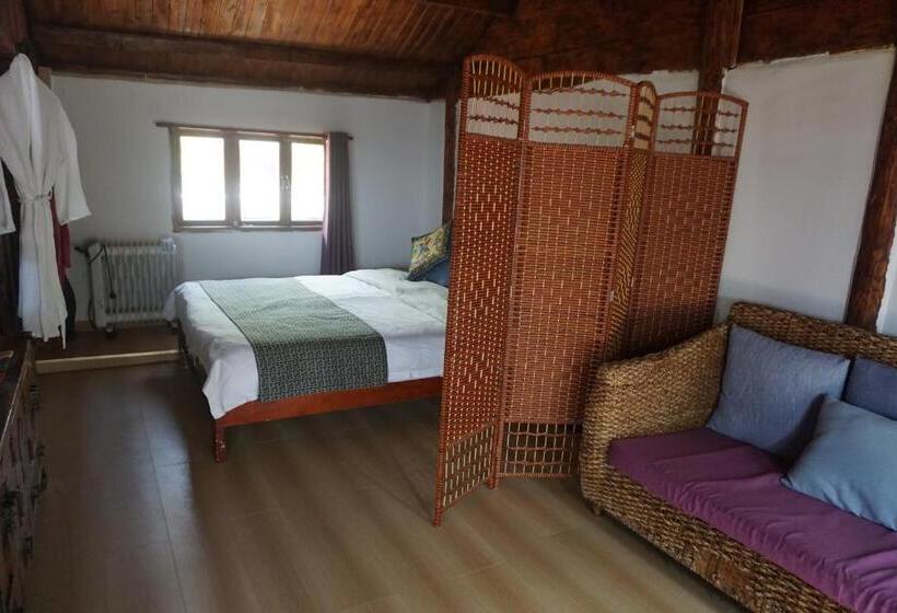Пансион Jayden Naxi Lodge臣安土木纳西小院 Namaste