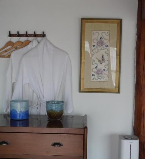 Пансион Jayden Naxi Lodge臣安土木纳西小院 Namaste