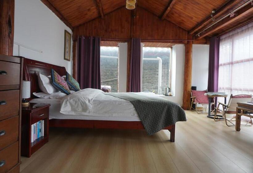 Пансион Jayden Naxi Lodge臣安土木纳西小院 Namaste