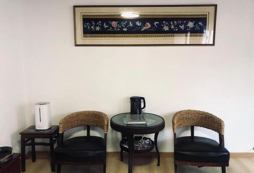 Пансион Jayden Naxi Lodge臣安土木纳西小院 Namaste