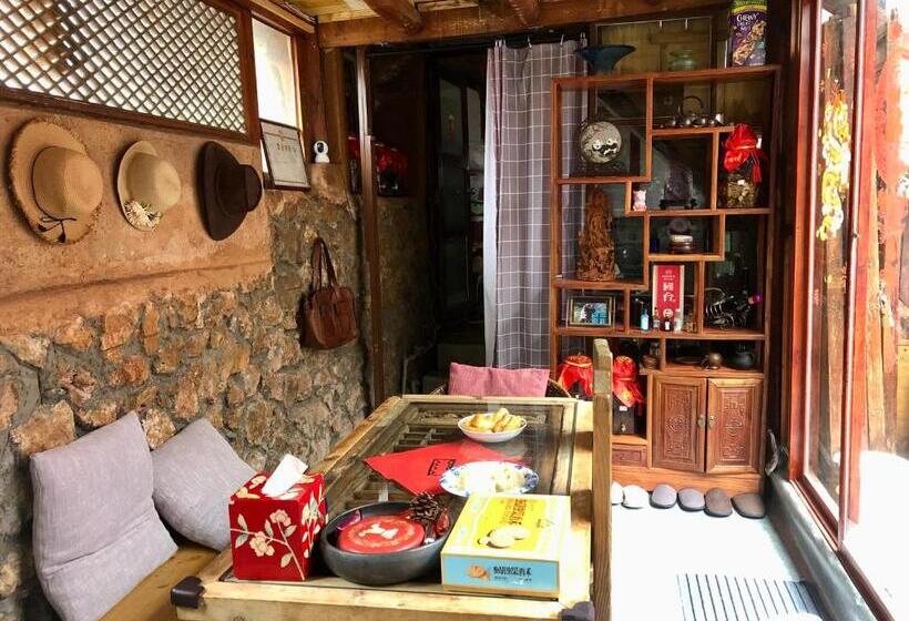 Пансион Jayden Naxi Lodge臣安土木纳西小院 Namaste