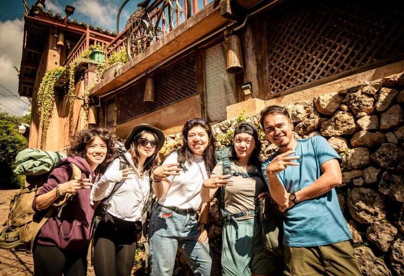 Пансион Jayden Naxi Lodge臣安土木纳西小院 Namaste